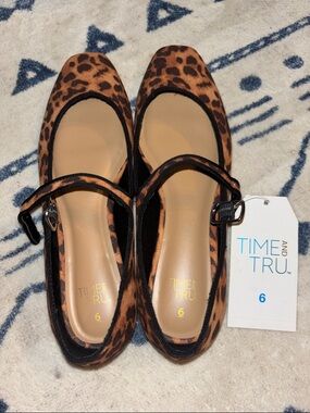 Time and Tru Leopard Print Mary Jane Flats - Size 6!  Brand New with Tags!